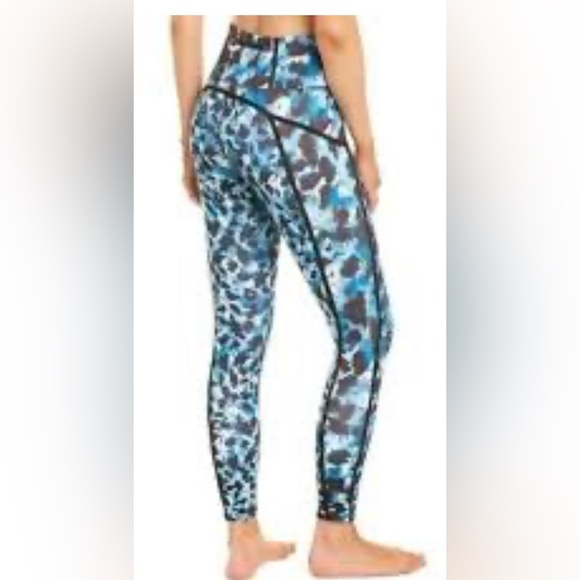 Free People Movement • You’re A Peach High Waist Blue & Black 7/8 Leggings • XS - Picture 2 of 7